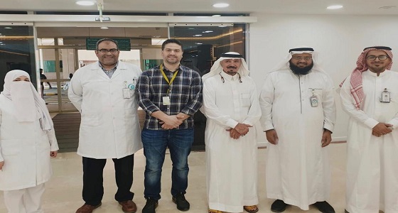 استعادة السمع لسبعيني بعد 50 عاما من إصابته بمدينة الملك عبدالله الطبية