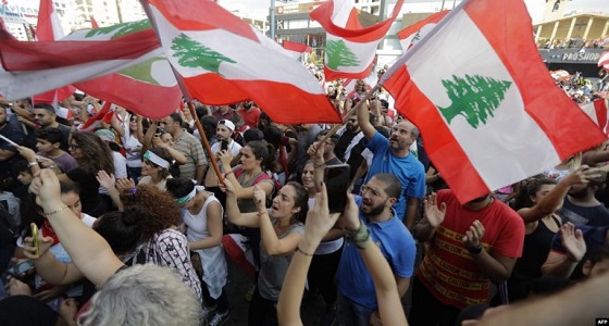 اللبنانيون يتجرأون أخيرًا على حزب الله: «لا شيء نخسره»
