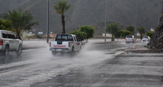 طقس الجمعة.. الأمطار تواصل السقوط في بعض مناطق المملكة