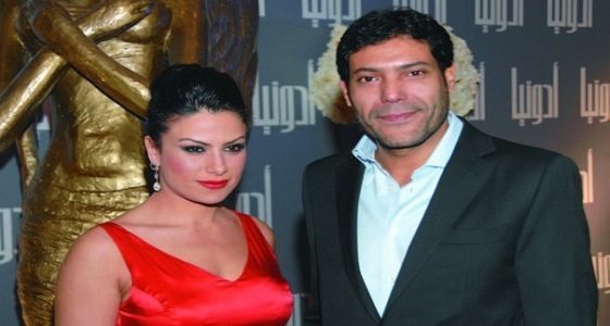 شاهد.. صبا مبارك ونجلها بملامح صادمة في عزاء طليقها