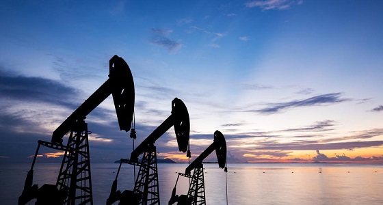 أسعار النفط ترتفع متجاهلة زيادة المخزونات الأمريكية