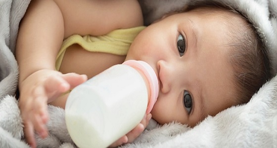 طفلة تفقد دمها بسبب الإفراط في تناول الحليب