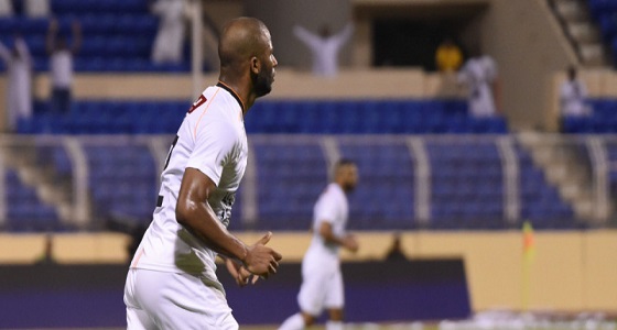 الشباب يتوج سيبا كأفضل لاعب لشهر أكتوبر