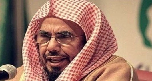 المطلق: منع الكلام بين المخطوبين تشدد