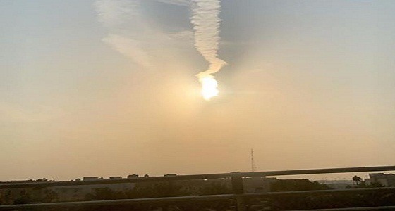 شاهد.. غروب استثنائي للشمس بسماء الرياض