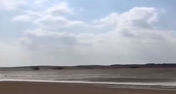 بالفيديو.. تساقط الأمطار وجريان الأودية على محافظة المهد