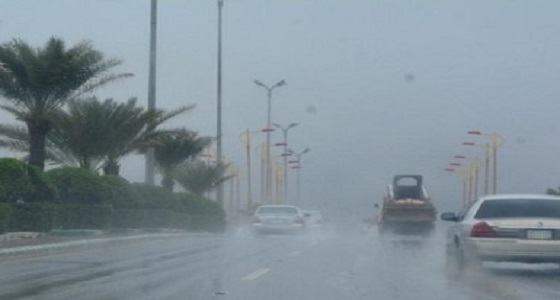 هطول أمطار متوسطة على أجزاء متفرقة من العاصمة المقدسة