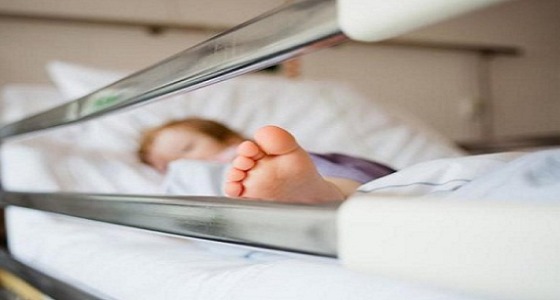 بعد سؤالها عن والدها.. أم تقتل طفلتها بـ«الفيل الأزرق»