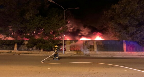 اندلاع حريق بحديقة في حي المطار بـ «عنيزة»