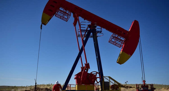أول مرة منذ 4 سنوات.. استئناف إنتاج النفط  بالمنطقة المقسومة بين المملكة والكويت