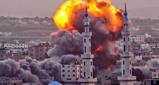 في ساعات الفجر الأولى..استشهاد 6 فلسطينيين من أسرة واحدة جراء قصف إسرائيلي