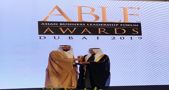 وزير الصحة يحصل على جائزة الدولة التقديرية في الإمارات