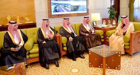 بالصور.. أمير الرياض يستقبل محافظ هيئة الاتصالات وتقنية المعلومات