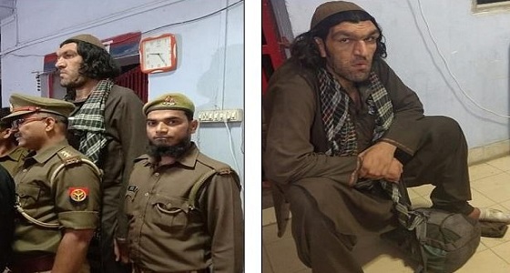 بالصور..مشجع عملاق يثير أزمة قبل حضوره مباراة كرة قدم