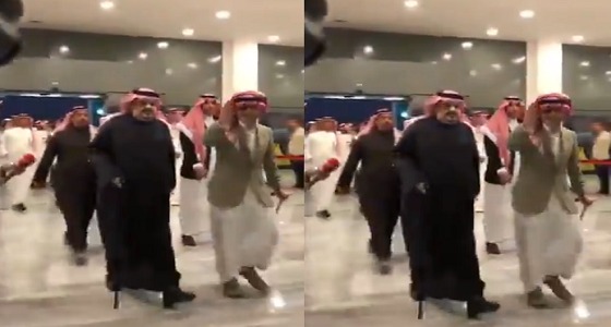 بالفيديو.. الأمراء الوليد بن طلال وعبدالرحمن بن مساعد يستقبلون أبطال كأس آسيا