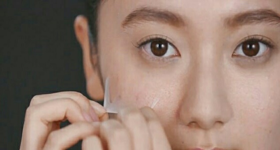 بالصور.. شركة مستحضرات تجميل تنتج بشرة اصطناعية