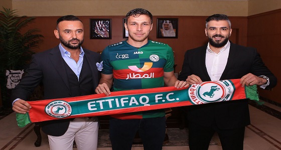 بالصور.. الاتفاق يجدد عقد اللاعب السلوفاكي «فيليب كيش»