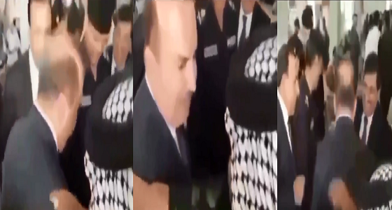 بالفيديو.. والد أحد ضحايا تظاهرات العراق يرفض تلقي العزاء من وزير الداخلية ويطرده