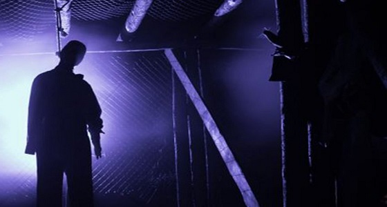 جريمة بشعة.. أب يقتل زوجته و3 من أبنائه شنقا (فيديو)