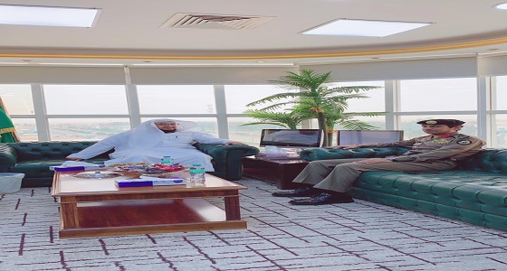 رئيس محكمة الاستئناف بمنطقة الحدود الشمالية يستقبل مدير شرطة المنطقة بمكتبه