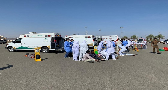 بالصور.. ​فرضية انقلاب باص في تثليث تسفر عن 11 إصابة