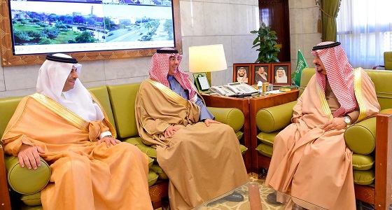 الأمير فيصل بن بندر يستقبل رئيس هيئة حقوق الإنسان