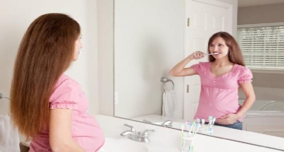 نصائح لوقاية الحامل من مشكلات الأسنان