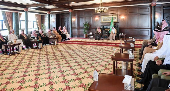 أمير تبوك يستقبل وكيل وزارة الداخلية للأحوال المدنية ومدراء العموم بالمملكة
