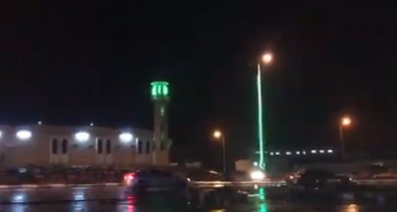 شاهد.. إمارة مكة تنشر فيديو لأمطار أضم