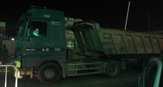 بالصور.. الإطاحة بسائق شاحنة نجران الذي كان يقودها عكس السير