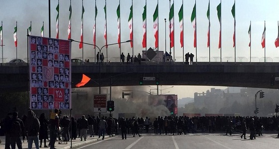 آخر مستجدات الوضع الإيراني.. توقف حركة السير في العاصمة بالكامل