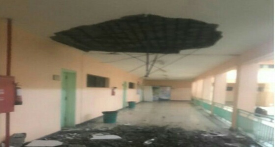 بالفيديو.. انهيار سقف أحد طوابق مدرسة بتبوك