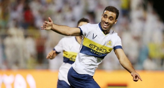 عبدالرزاق حمدالله يتوج بجائزة أفضل لاعب عربي