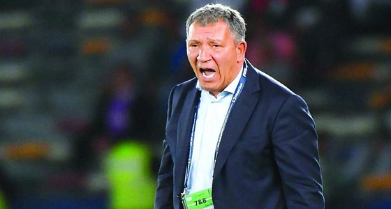 مدرب الاتحاد يبدأ التحضيرات لمباراة الفتح بغربلة الأجانب