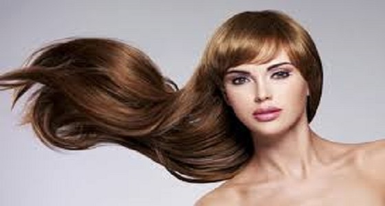 بالفيديو.. أضرار استخدام المواد التجميلية لفرد الشعر