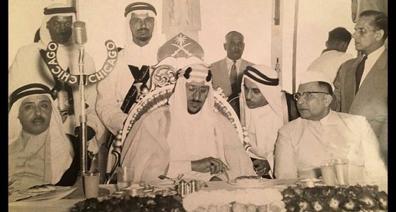 صورة نادرة للملك سعود خلال زيارته للهند عام 1955