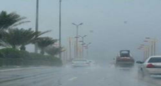 هطول أمطار متوسطة على العاصمة المقدسة