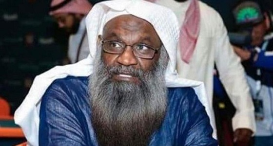 مغرد يصف «الكلباني» بـ«العبد» والأخير يرد