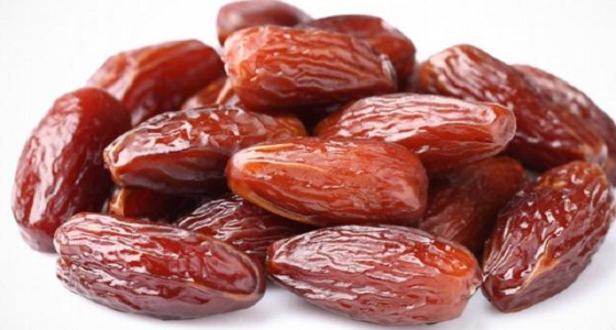 التمر يحمي البشرة من التقدم في السن