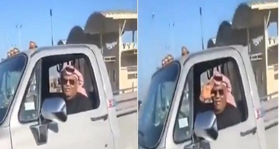 بالفيديو .. الفنان نبيل شعيل يرد على معجب قال له : «صاير بدوي»