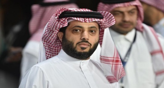 ردة فعل تركي آل الشيخ تجاه شكوى مواطن بشأن عروض «شتاء الرياض»
