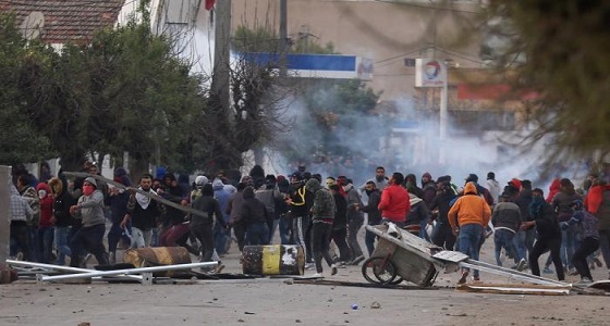 احتجاجات في تونس بعد وفاة شاب أحرق نفسه بسبب الفقر