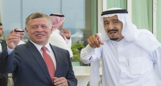 ملك الأردن يُعزي خادم الحرمين في وفاة الأمير متعب بن عبدالعزيز
