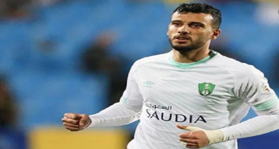 عمر السومة يعلق على رسالة «المشجع الباكي» : «دموعك غالية»