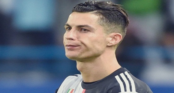 شاهد.. حسرة رونالدو عقب خسارة السوبر الإيطالي