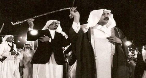 صورة نادرة تجمع الأمير نايف وخادم الحرمين خلال إحدى الاحتفالات