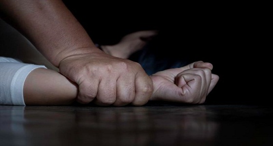 خطف واغتصاب جماعي وأب يتنازل.. فتاة بـ 100 رجل: لن أتنازل عن حقي