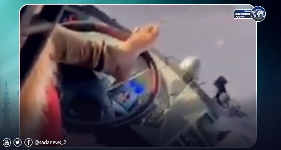 بالفيديو.. «وافد» يقود حافلة طالبات في بيشة باستخدام قدمه