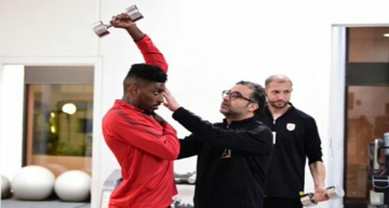 بالصور.. «الشباب» يعاود تدريباته بقيادة لويس غارسيا