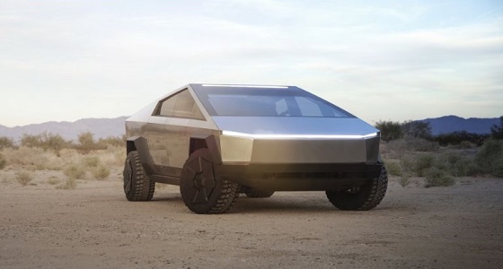 تيسلا تخطط لإطلاق سايبرتراك Tri Motor في عام 2021